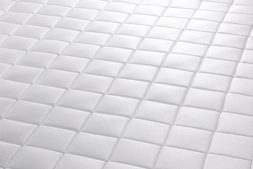 Ensemble Matelas Sommier 140x200 cm - Sommier Noir (déjà monté) - Form